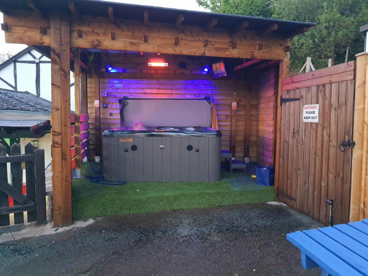 Welsh Row House Apartment Llandegla Luaran gambar