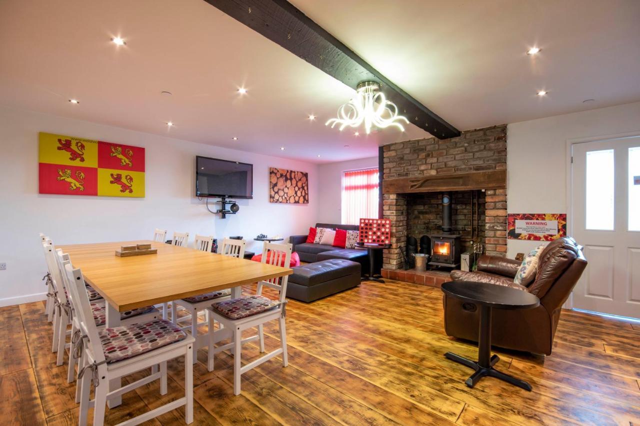 Welsh Row House Apartment Llandegla Luaran gambar