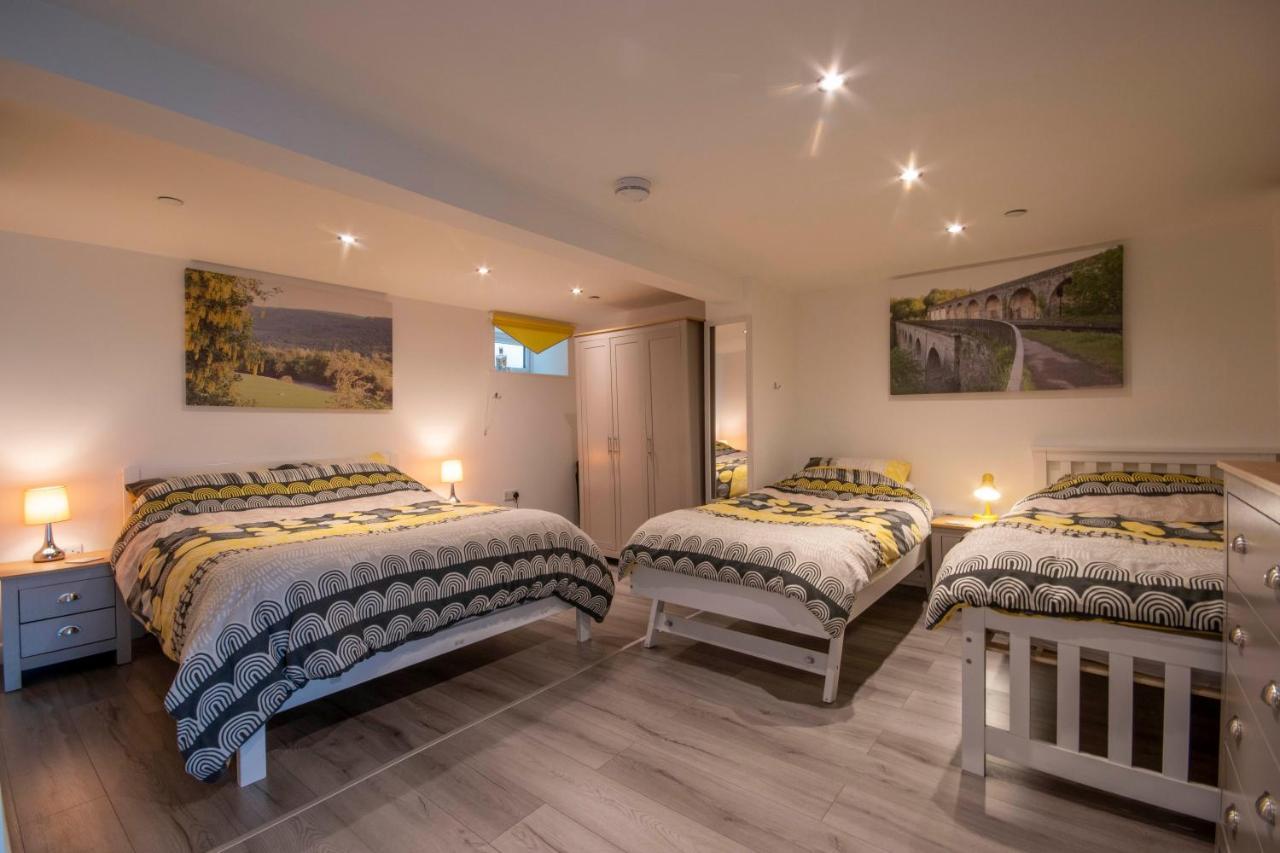 Welsh Row House Apartment Llandegla Luaran gambar