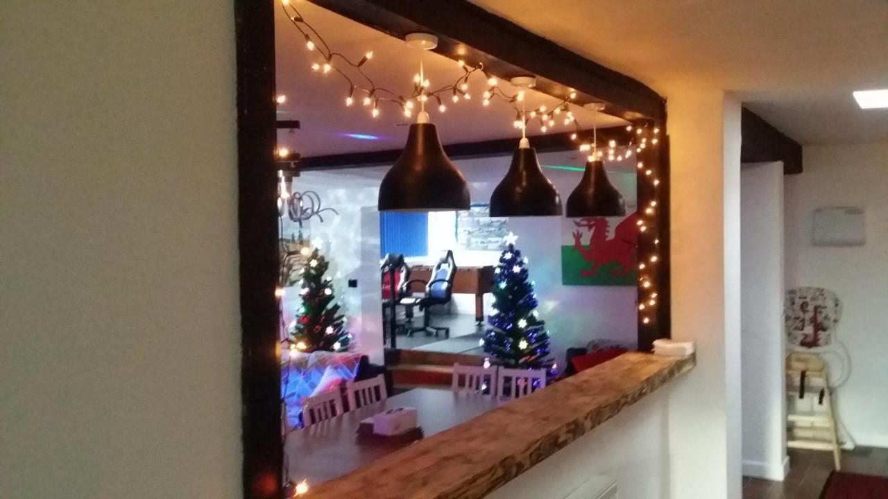 Welsh Row House Apartment Llandegla Luaran gambar