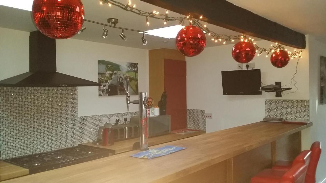Welsh Row House Apartment Llandegla Luaran gambar