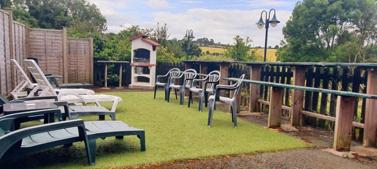 Welsh Row House Apartment Llandegla Luaran gambar