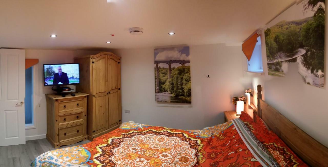Welsh Row House Apartment Llandegla Luaran gambar
