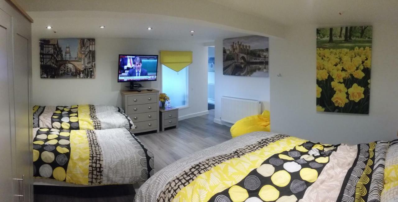 Welsh Row House Apartment Llandegla Luaran gambar
