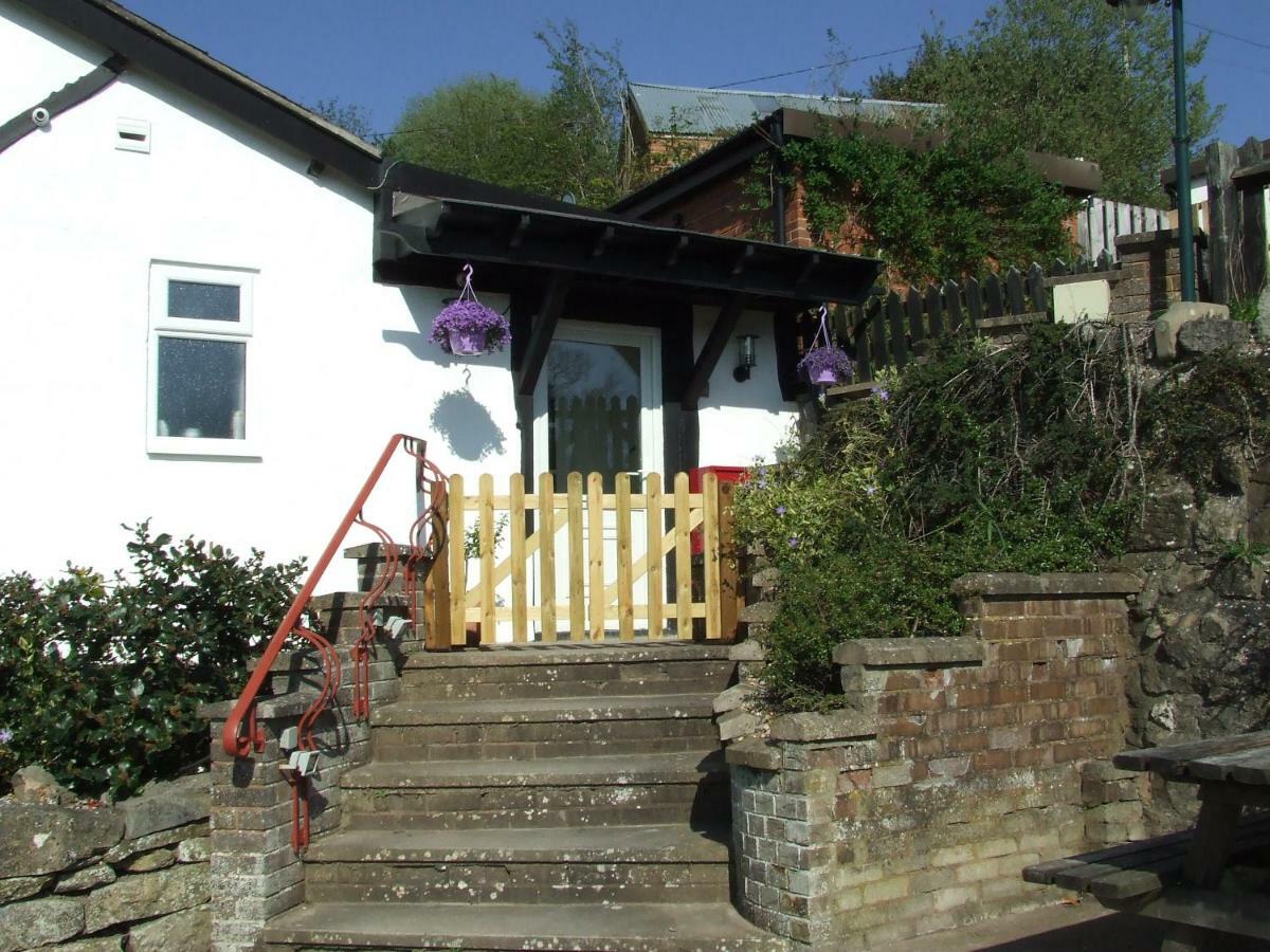 Welsh Row House Apartment Llandegla Luaran gambar
