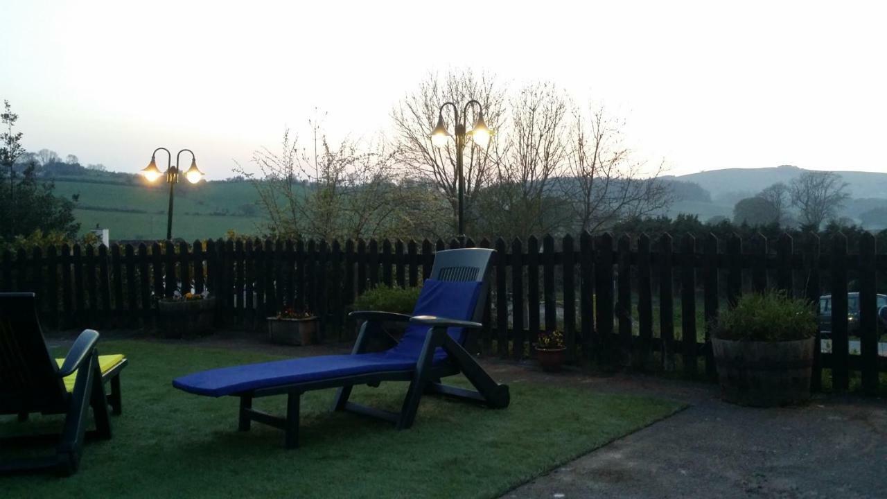 Welsh Row House Apartment Llandegla Luaran gambar